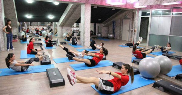 Avcılar’da Kadınlara Ücretsiz Pilates Dersi