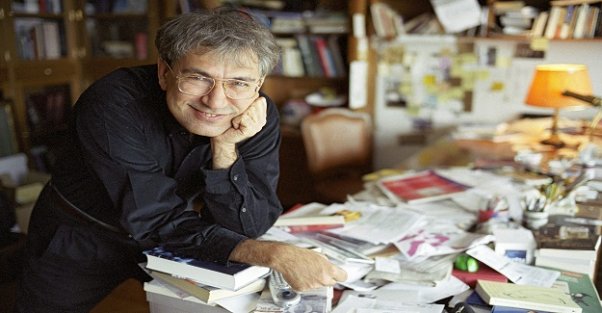 Orhan Pamuk AK Parti'yi eleştirdi