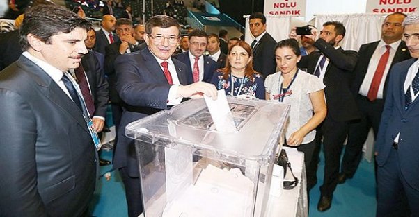 AK Parti MKYK'da kim ne oy aldı?