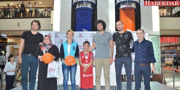 Milli Basketbolcular Armoni Park’ta