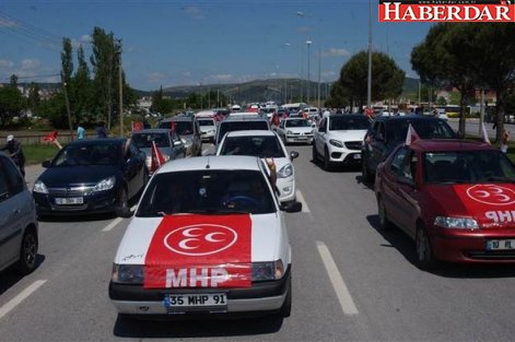 Akşener, Balıkesir'de yaklaşık 300 araçlık konvoy ile karşılandı.