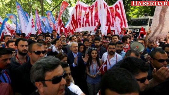 CHP'nin Anıtkabir yürüyüşü başladı