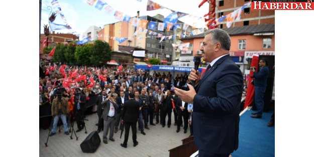 Karslılar bakanına sahip çıktı