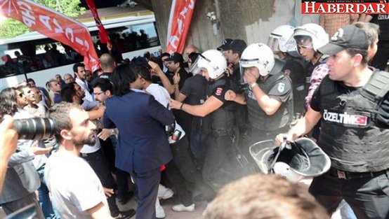 CHP'lilerin 'mermi' protestosunda gergin anlar