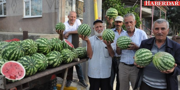 KADIKÖY’DE EN İYİ KARPUZ YARIŞMASI