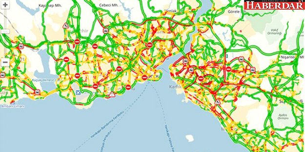 Metrobüs Kazasının Ardından Trafik Kilitlendi