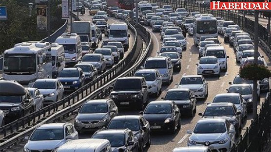 Dikkat! Trafik bunamaya yol açıyor