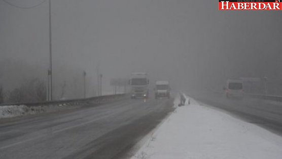 Bolu Dağı’nda ulaşıma kar ve sis engeli