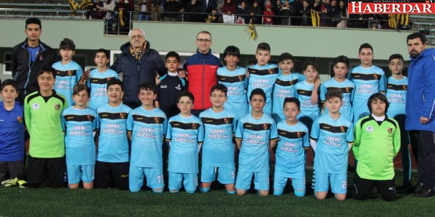 MİNİKLERİN ŞAMPİYONU İSTANBULSPOR