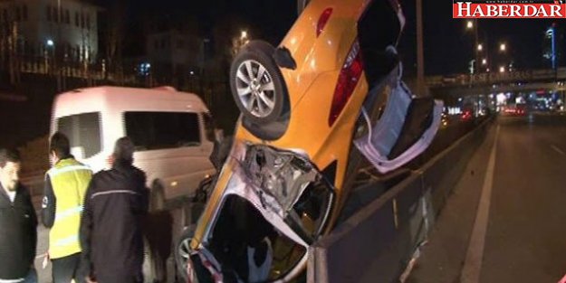 Kadıköy'de feci kaza: 1 ölü, 2 yaralı