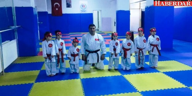 Miniklerin karate heyecanı