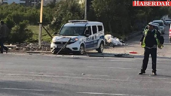 Mersin'de polis aracına bombalı saldırı