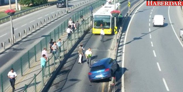 Metrobüs yolunda kaza… Seferler aksıyor