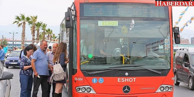 İzmir'de 15 Temmuz'da toplu ulaşım ücretsiz