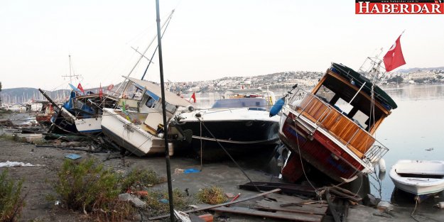 Ege Sabaha Kadar Sallandı! Turistler Sokakta, Şezlongda Sabahladı