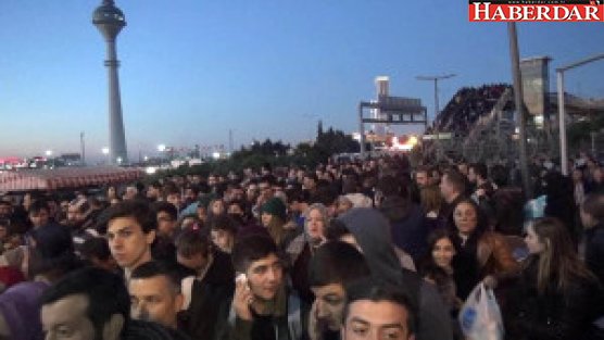 CHP'li Üye, Tüyap Önündeki Metrobüs Üst Geçidinin Yenilenmesini İstedi