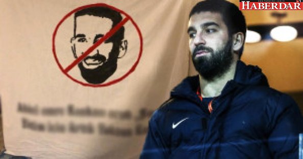 Galatasaraylı Taraftarlar, Arda Turan'ı Defterden Sildi