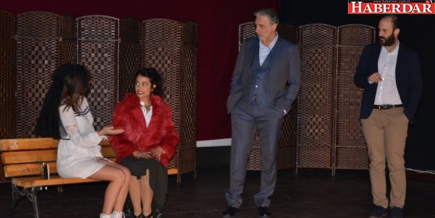 Çatalca Belediyesi’nden ücretsiz tiyatro