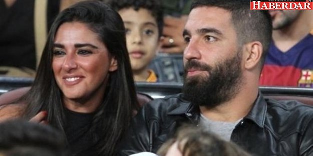 Arda Turan, Aslıhan Doğan'la İmam Nikahı Kıydı