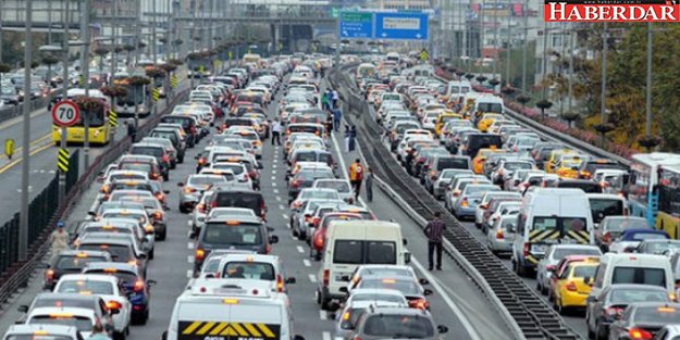 İstanbul'da "ikinci yarıyıl" trafiği