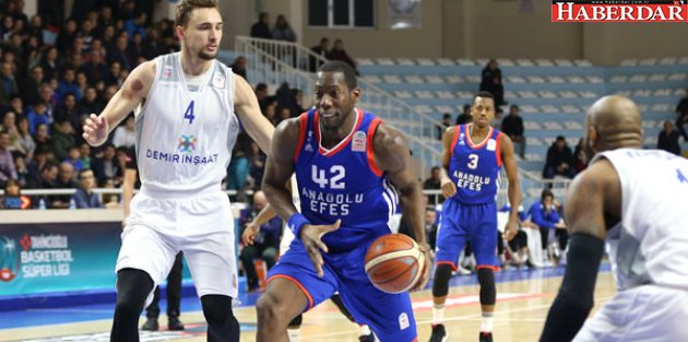 Demir İnşaat Büyükçekmece: 63 - Anadolu Efes: 77