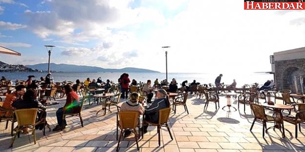 Yazlıkları Çıkarın! İstanbul'da Hava Çarşamba Günü 22 Derece Olacak