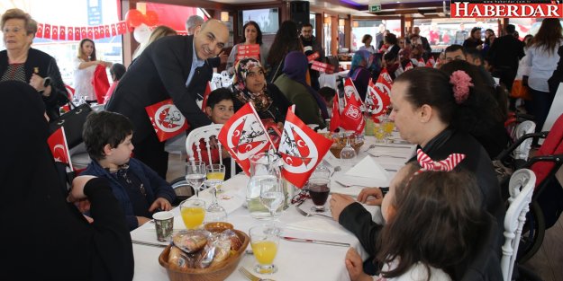 BAKIRKÖY BELEDİYESİ’NDEN ENGELLİ ÇOCUKLARA BOĞAZ TURU