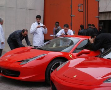 İstanbul'da Ferrarili uyuşturucu çetesi çökertildi