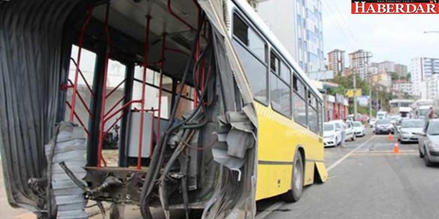 Seyir halindeki otobüs ikiye bölündü!