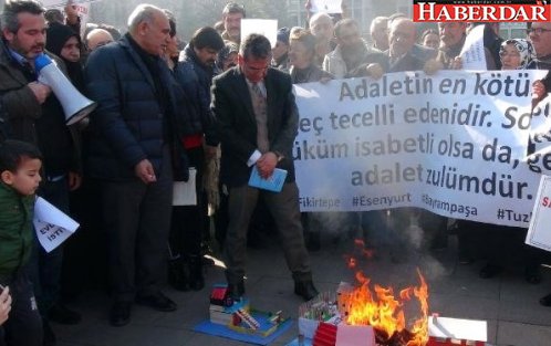 Konut Mağdurları Maket Evleri Yaktı