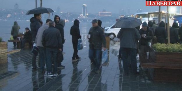 İstanbul'da yağmur etkili oluyor