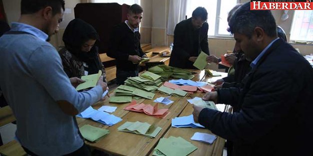 İlçe seçim müdürleri ifade verdi