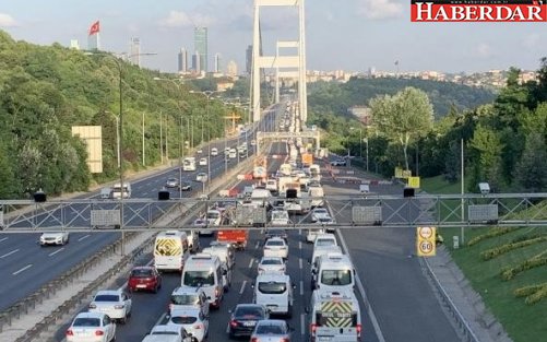 FSM'de 4 şerit kapatıldı, trafik sıkıştı