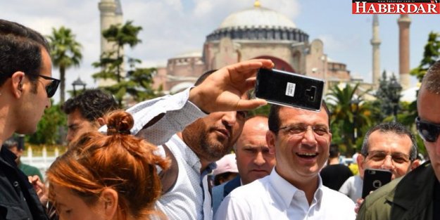 Ekrem İmamoğlu Cuma namazını Sultanahmet Camii'nde kıldı