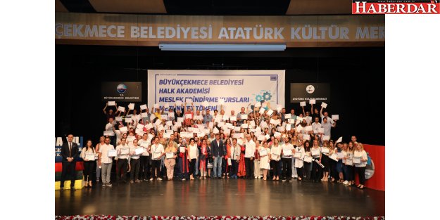 Büyükçekmece Belediyesi bu yılda binlerce kişiyi meslek sahibi yaptı