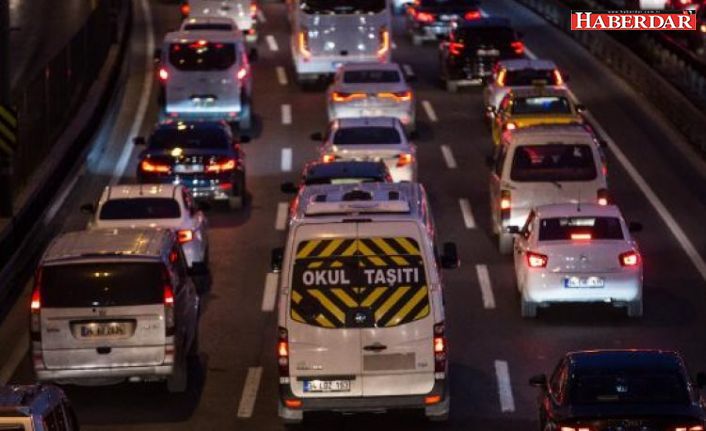 İstanbul'da trafik yoğunluğu yaşanıyor