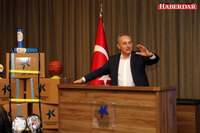 Küçükçekmece'de devlet okullarına spor malzemesi desteği