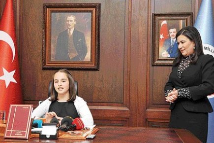 Minik Bakandan 'şifre' çözümü