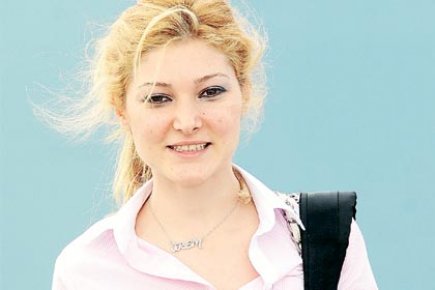 İrem Çiçek'ten Gülen'e ayetli mesaj