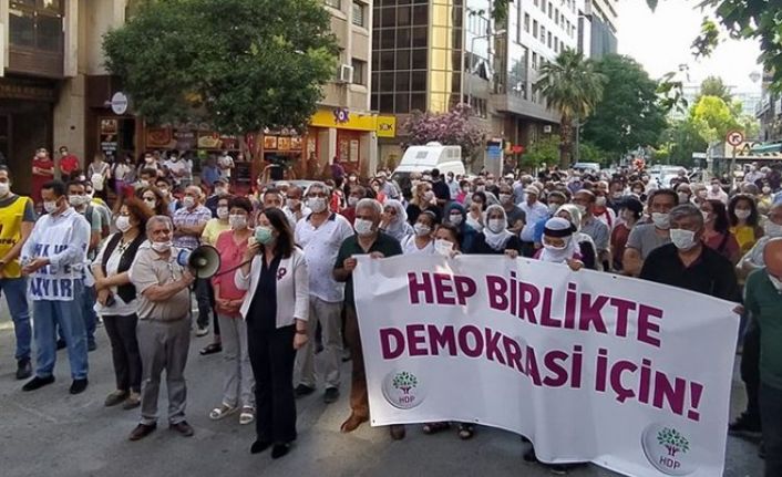 Demokrasi Yürüyüşü'ne 16 kentte yasak geldi