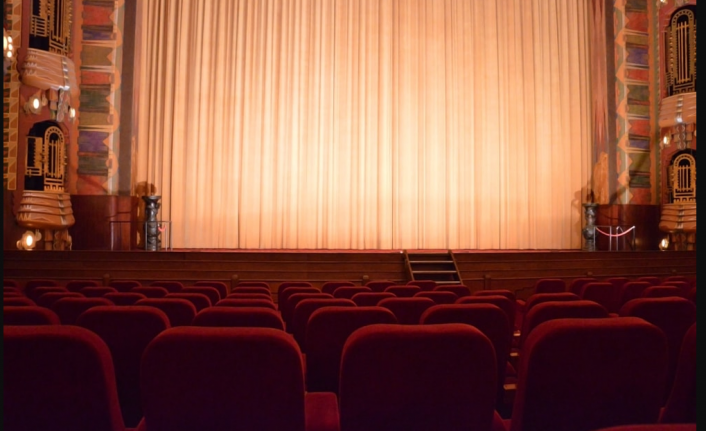 Sinema ve tiyatrolar açılıyor: Peki kültür- sanat tesisleri yeni dönemde nasıl olacak?