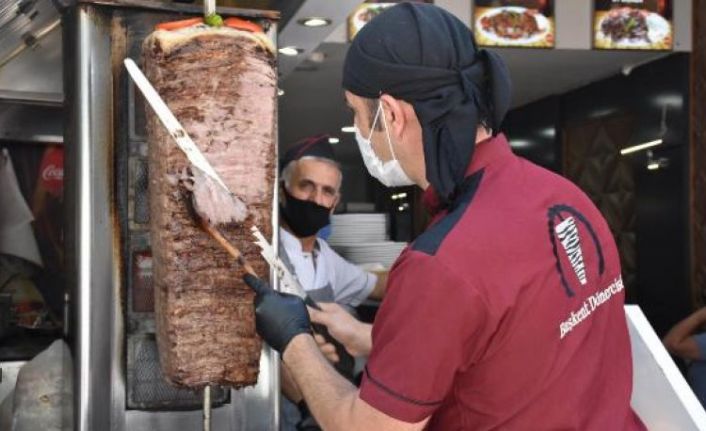 'Koronavirüs gıdadan bulaşmaz, tek kaynak insan'