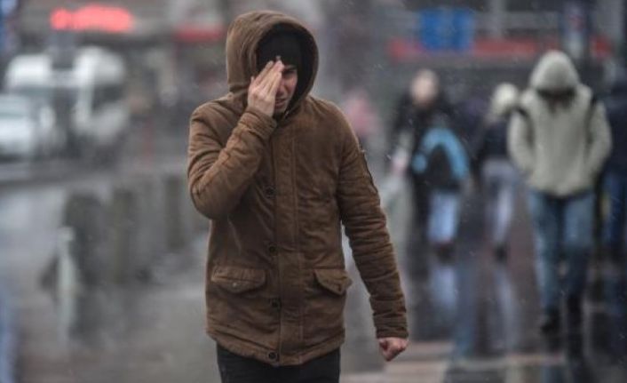 İstanbullular dikkat! Meteoroloji'den sağanak uyarısı