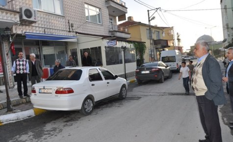 Ortaköy yolu köylüyü ikiye böldü