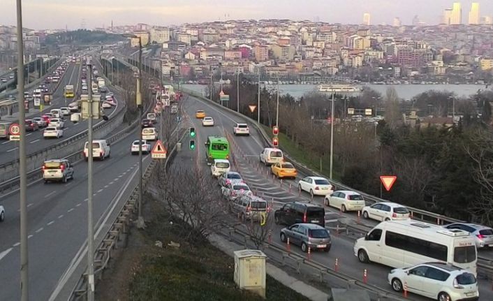 Yeni düzenleme: İstanbul trafiğine yapay zeka ile çözüm aranacak