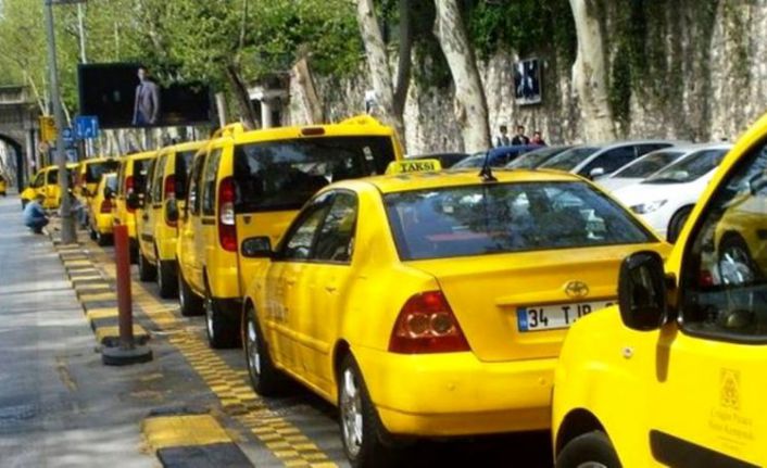 İstanbul'da taksi, minibüs ve dolmuş ücretlerine zam