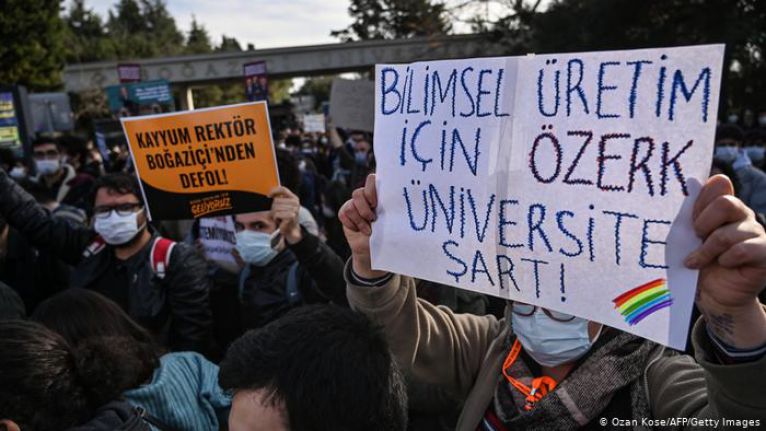 Boğaziçi protestoları: Rektör Danışmanı Zafer Yenal istifa etti