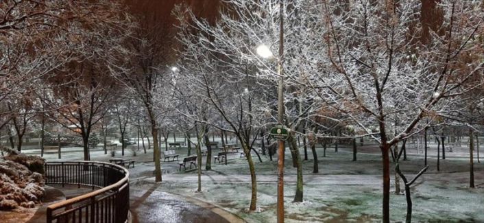 İstanbul'da beklenen kar geldi