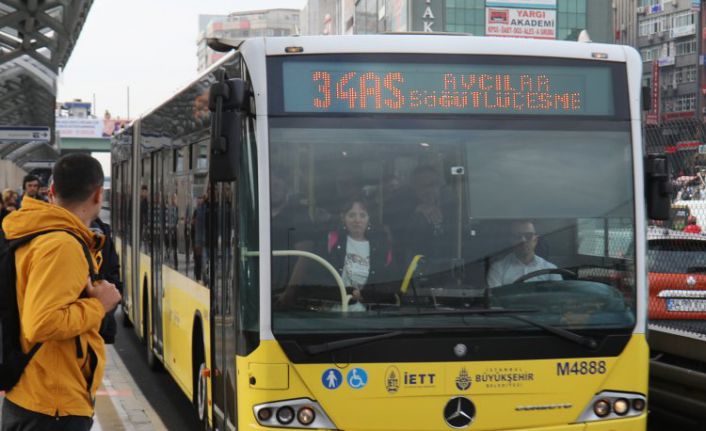 İBB metrobüs hatlarındaki yeniliği duyurdu: Salı günü başlıyor