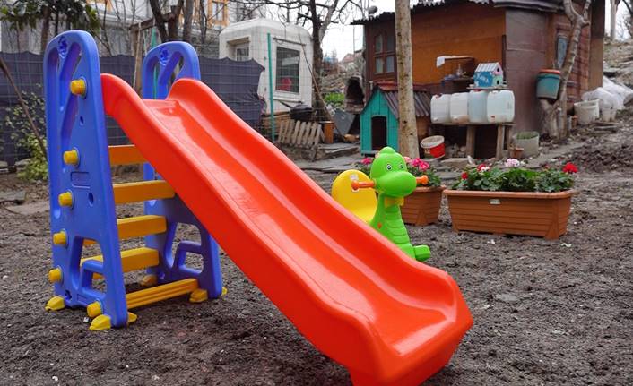Küçükçekmece Belediyesi: Down Sendromlu çocuğa oyun parkı